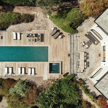Splendid Propery - With Lovely Views *
